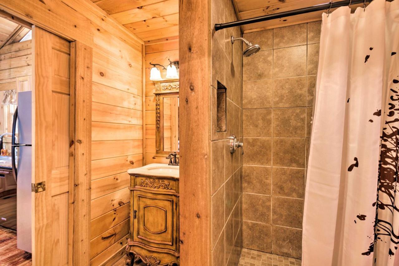 Bryson City Cabin With Wraparound Deck And Hot Tub Extérieur photo